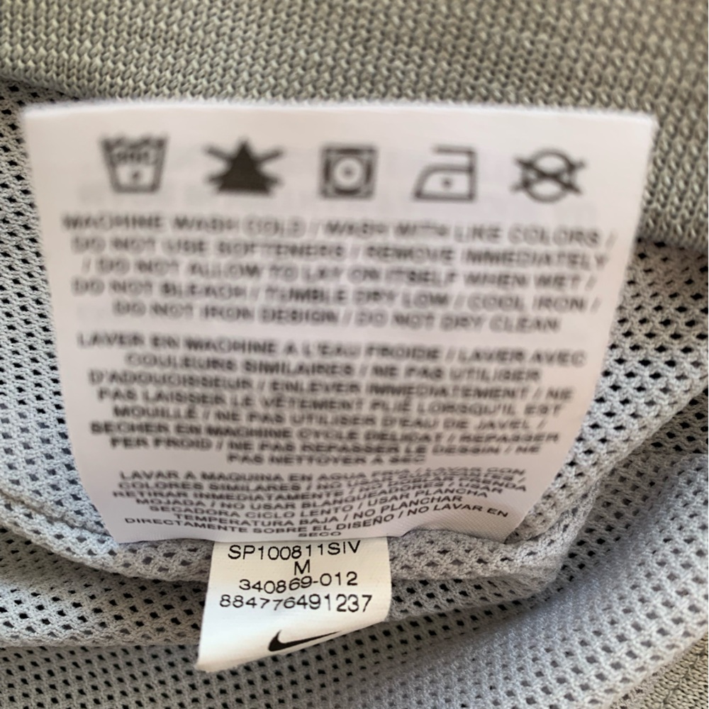EUC Nike Men Sportwear Windrunner Jacket Size M in Grey/White/Black Combo - Picture 6 of 13
